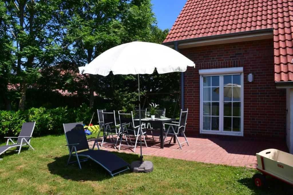 Ferienhaus Carolinenwind Carolinensiel Exterior photo